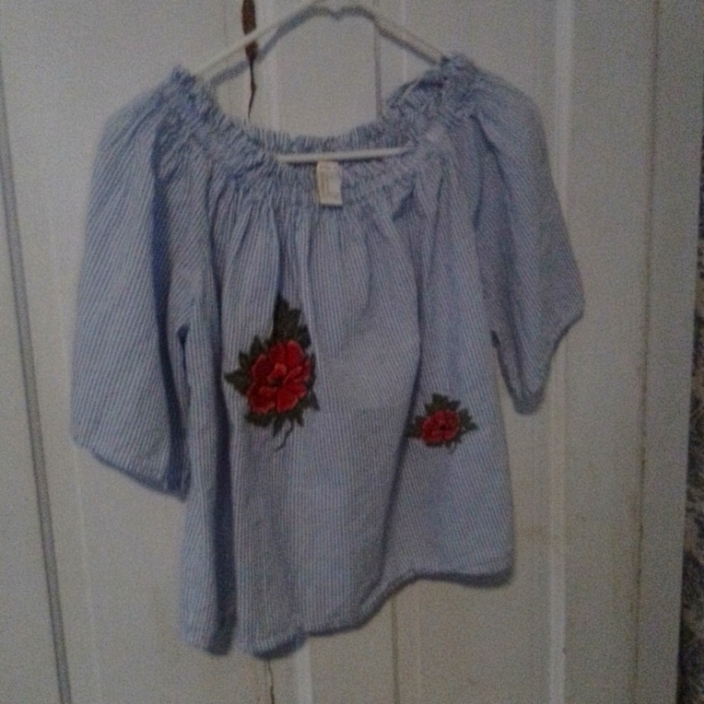 Forever ever 21 light off the shoulder cotton peasant blouse size small.